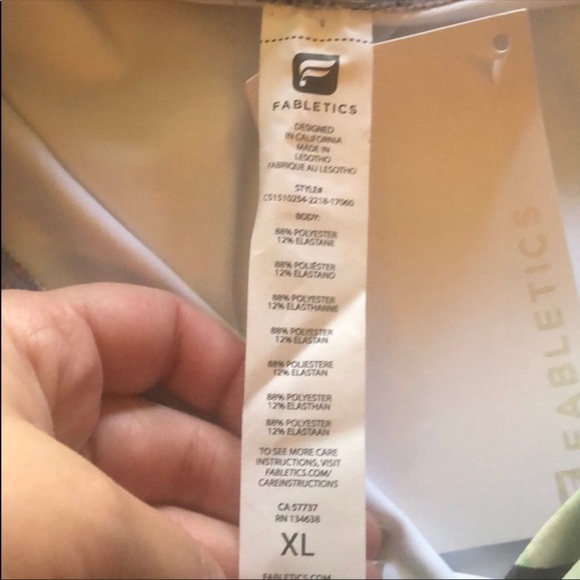 Fabletics Salar Printed Capris - Picture 6 of 6